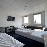 Thuja Karlsruhe-neureut By Kurzzeit Apartmán Karlsruhe