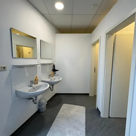 Apartman Thuja Karlsruhe-neureut By Kurzzeit