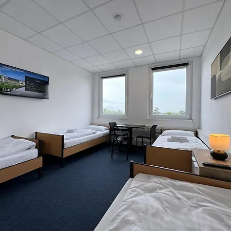 Thuja Karlsruhe-neureut By Kurzzeit Apartment Karlsruhe
