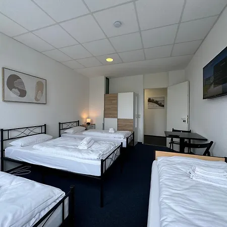 Thuja Karlsruhe-neureut By Kurzzeit Apartment Karlsruhe