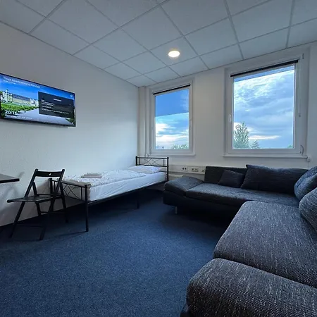 Thuja Karlsruhe-neureut By Kurzzeit Apartman *