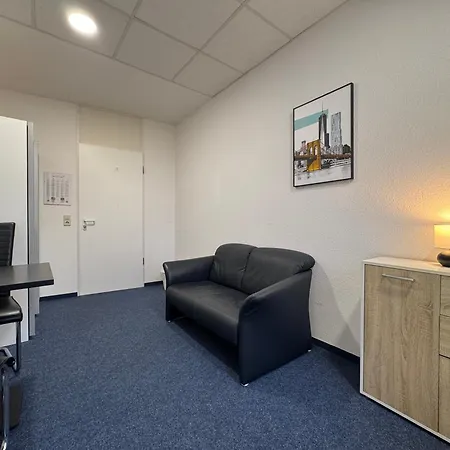 Thuja Karlsruhe-neureut By Kurzzeit * Karlsruhe